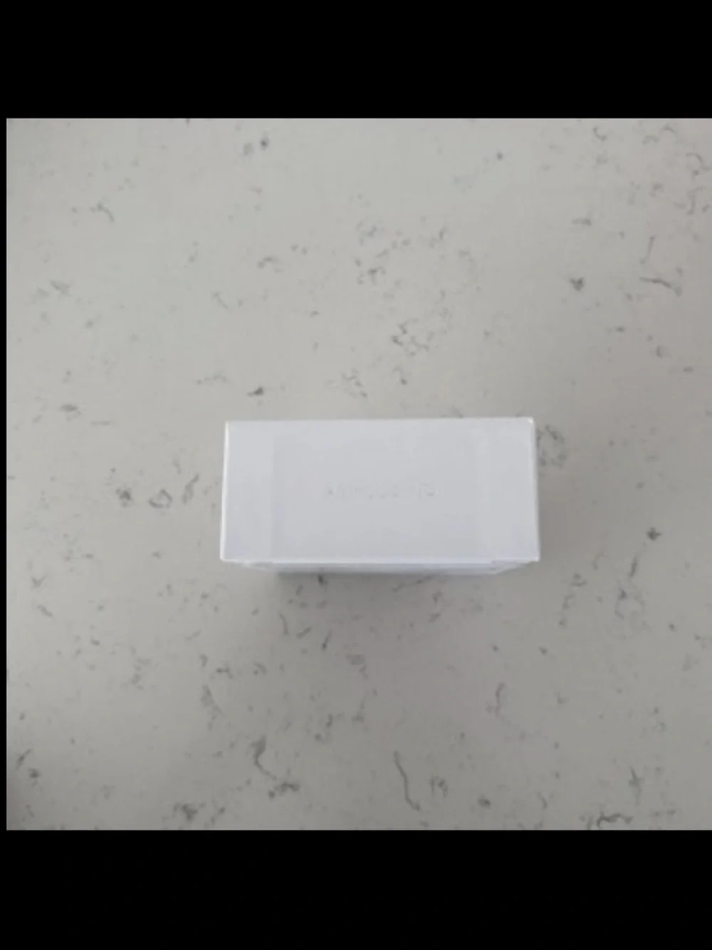 Apple White Earbuds with Charging Case